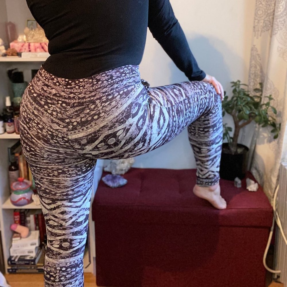 Fleece Lined Purple Leggings with Zipper Accent